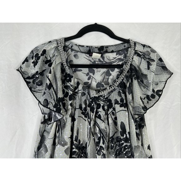 Cocomo Sleeveless Top Blouse Women Size L Gray Black Floral Chain Necklace - Picture 2 of 13